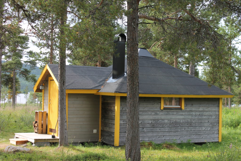 a cabin at reindeer lodge in summer